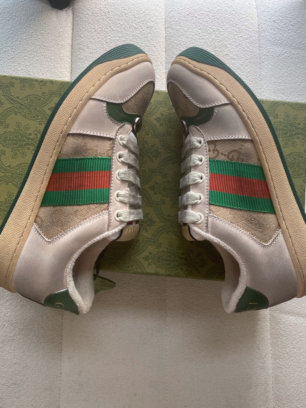 Gucci Cream Sneakers with Green and Red Web Stripe